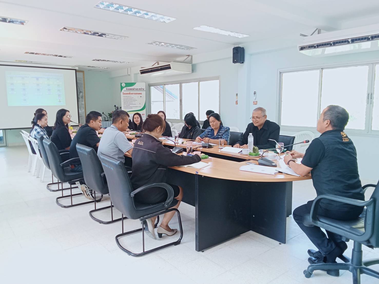 title - ส.ป.ก.อำนาจเจริญ “รายงานผลการดำเนินงานตามแผนงาน/โครงการของสำนักงานการปฏิรูปที่ดิน เพื่อเกษตรกรรม ประจำปีงบประมาณ พ.ศ. 2569 ” รอบที่ 1